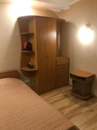 Мини-отель Sacvoyage Киев Стандартный двухместный номер с 1 кроватью и общей ванной комнатой-3