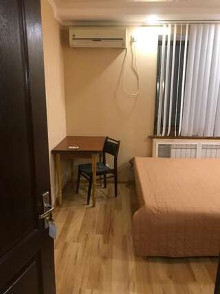 Мини-отель Sacvoyage Киев Стандартный двухместный номер с 1 кроватью и общей ванной комнатой-19